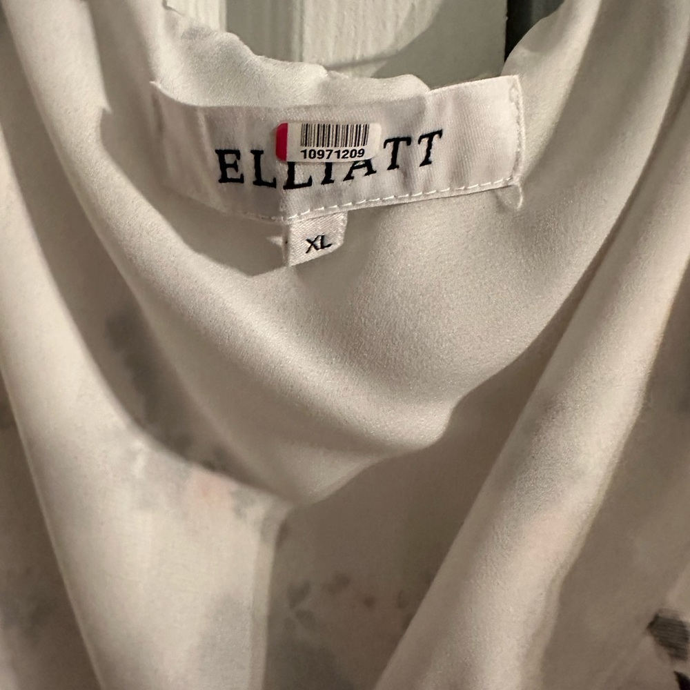 Elliatt White floral dress - Picture 6 of 7